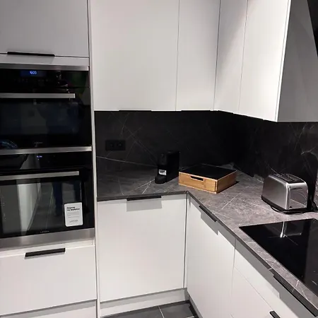 Le Loft Avec Jacuzzi Privatif - Domaine Aux Charmes D'ethan Appartamento Hannut